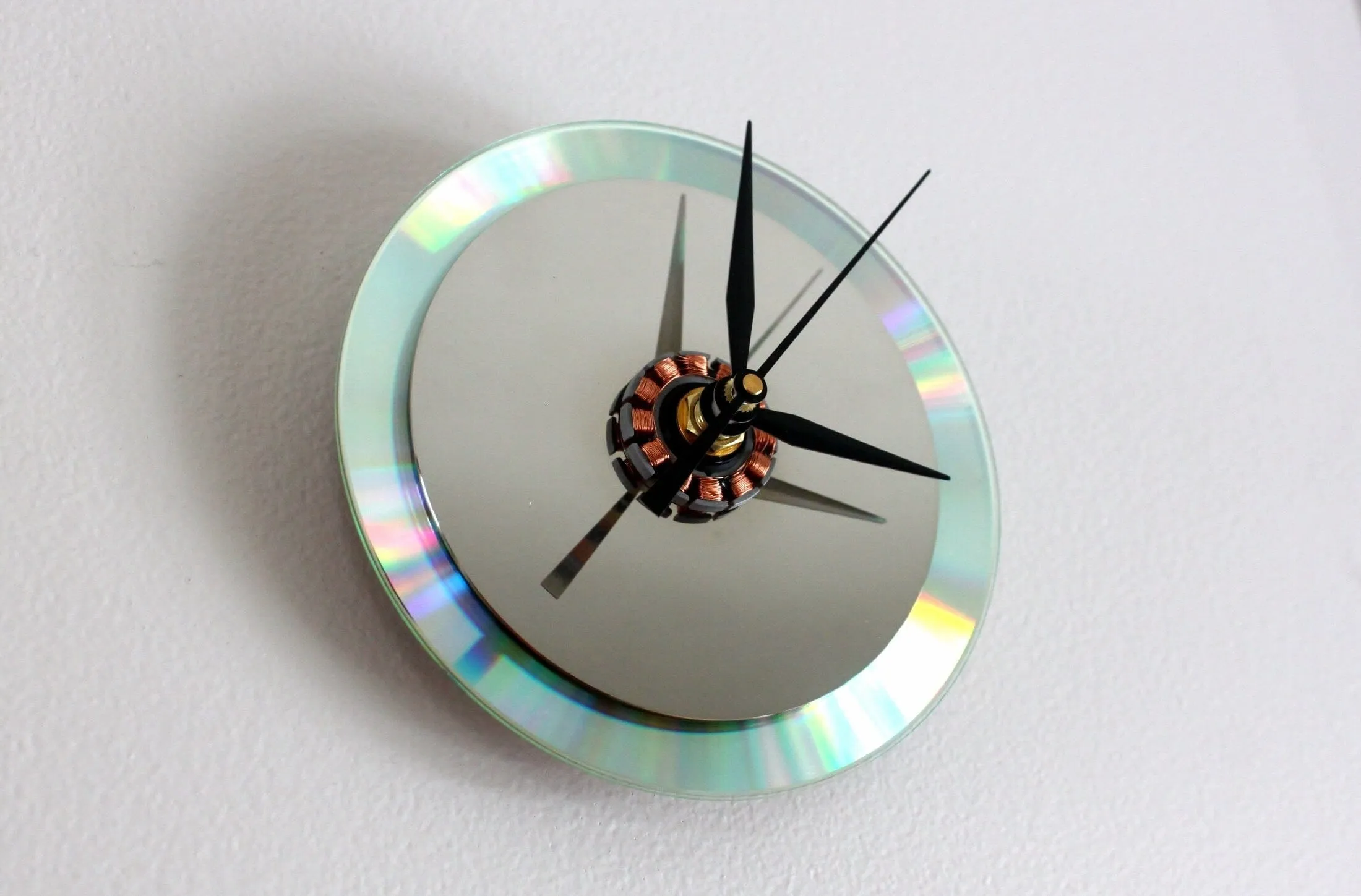 Upcycled Dual Disk Platter Hard Drive Wall & Desk Clock - Gift for geeks - gift for IT